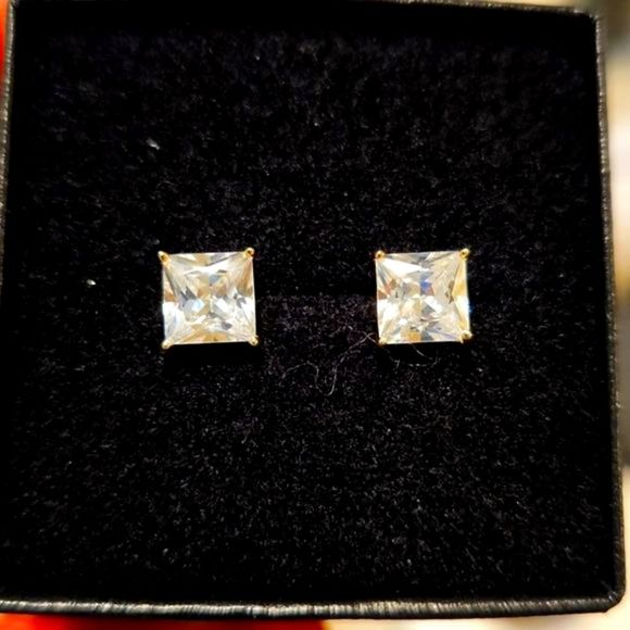 2 CT on 14k Yellow Gold Earrings - Picture 2 of 3
